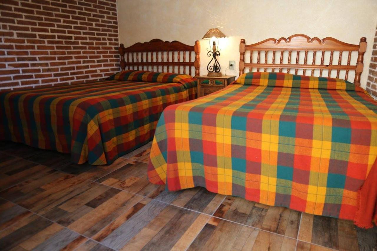 Hotel Del Carmen Tlalpujahua de Rayón エクステリア 写真