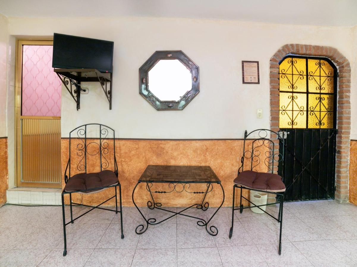 Hotel Del Carmen Tlalpujahua de Rayón エクステリア 写真